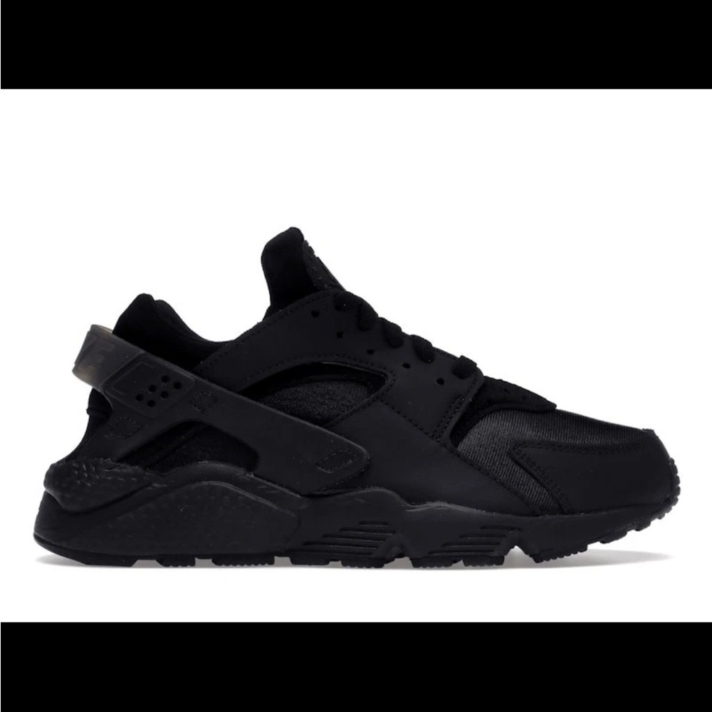 Women’s Nike Air Huarache “Triple Black” DH4439-001 BRAND NEW IN BOX
